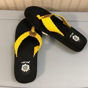 Yellow Box yellow flip flops size 8.5